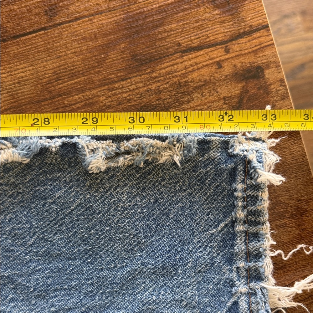 Vintage Wrangler Women’s Light Blue Distressed Jeans - Picture 7 of 7